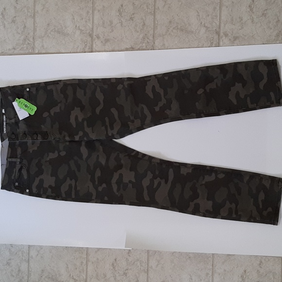 Repreve Camo jeans. NWT - Picture 1 of 6